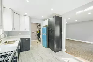590 W 16th St, Chicago Heights, IL 60411 - Photo 6