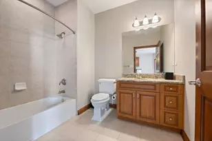 160 S River St, Aurora, IL 60506 - Photo 12