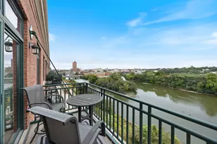 160 S River St, Aurora, IL 60506 - Photo 2