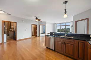 160 S River St, Aurora, IL 60506 - Photo 6