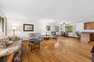 7024 Garden Ln, Bridgeview, IL 60455 - Photo 4