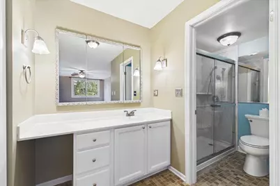 450 Raintree Court #2K, Glen Ellyn, IL 60137 - Photo 12