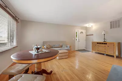 2177 Chaucer Lane, Glendale Heights, IL 60139 - Photo 4