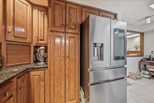 100 Red Top Dr, Libertyville, IL 60048 - Photo 14