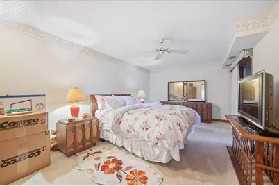100 Red Top Drive #303, Libertyville, IL 60048 - Photo 22