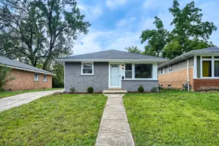 576 W 16th St, Chicago Heights, IL 60411 - Photo 1