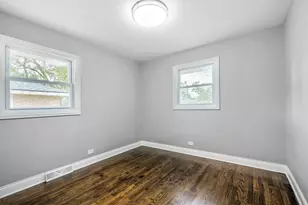 576 W 16th St, Chicago Heights, IL 60411 - Photo 8