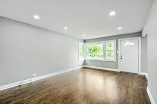 576 W 16th St, Chicago Heights, IL 60411 - Photo 2