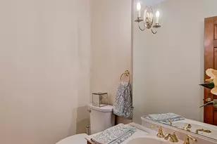 1711 Midwest Club Pkwy, Oak Brook, IL 60523 - Photo 12
