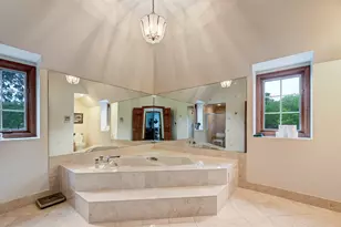 1711 Midwest Club Pkwy, Oak Brook, IL 60523 - Photo 16