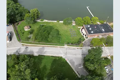 111 Shady Lane, Mundelein, IL 60060 - Photo 2