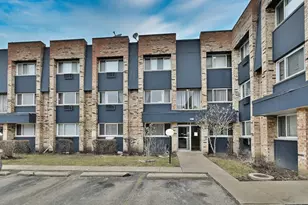 8637 1/2 W Foster Ave, Chicago, IL 60656 - Photo 1