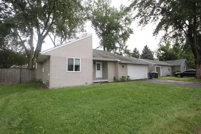1822 14th Avenue, Belvidere, IL 61008 - Photo 2