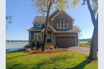 809 Lakeview Drive, Round Lake, IL 60073 - Photo 1