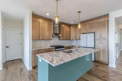 807 Lakeview Drive, Round Lake, IL 60073 - Photo 10