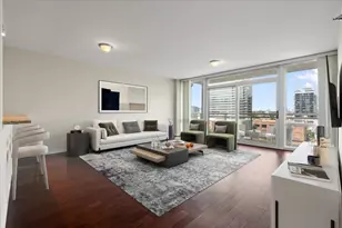 757 N Orleans St, Chicago, IL 60654 - Photo 8