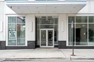 757 N Orleans St, Chicago, IL 60654 - Photo 2