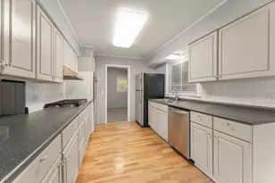 907 S Longview Rd, Monticello, IL 61856 - Photo 16