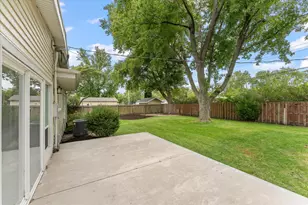 907 S Longview Rd, Monticello, IL 61856 - Photo 36