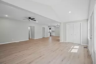 301 Clark St, Georgetown, IL 61846 - Photo 10