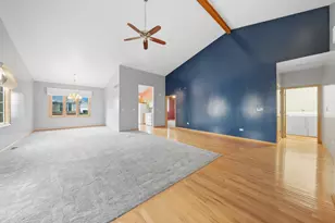 13549 Lockwood St, Crestwood, IL 60418 - Photo 2