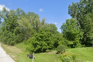 28613 N Monroe St, Wauconda, IL 60084 - Photo 1