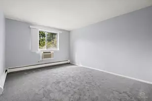 1500 Robin Cir, Hoffman Estates, IL 60169 - Photo 12