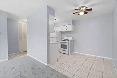 1500 Robin Circle #306, Hoffman Estates, IL 60169 - Photo 8