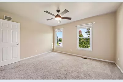 17945 W Pond Ridge Circle, Gurnee, IL 60031 - Photo 34