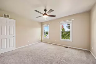 17945 W Pond Ridge Cir, Gurnee, IL 60031 - Photo 34