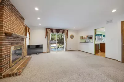 565 Rutgers Lane, Elk Grove Village, IL 60007 - Photo 10