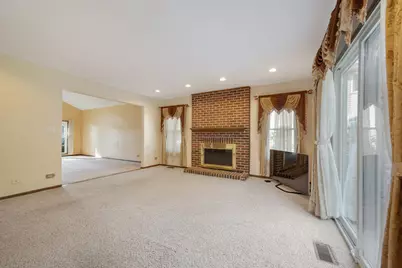 565 Rutgers Lane, Elk Grove Village, IL 60007 - Photo 8