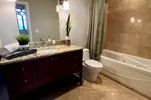 420 W Ontario St, Chicago, IL 60610 - Photo 12