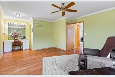 9055 S Luella Avenue, Chicago, IL 60617 - Photo 18