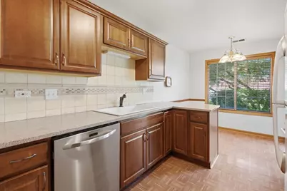 225 Columbia Court #5, Schaumburg, IL 60193 - Photo 6