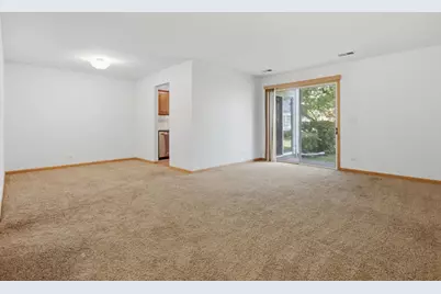 225 Columbia Court #5, Schaumburg, IL 60193 - Photo 4