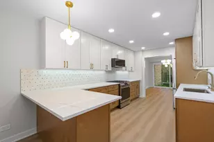 1935 Mission Hills Ln, Northbrook, IL 60062 - Photo 14