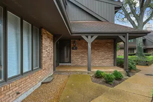 1935 Mission Hills Ln, Northbrook, IL 60062 - Photo 1