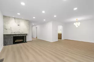 1935 Mission Hills Ln, Northbrook, IL 60062 - Photo 8