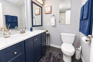 1021 E 46th St, Chicago, IL 60653 - Photo 18