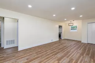 2127 Indian Rd, Waukegan, IL 60087 - Photo 8