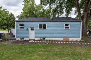 2127 Indian Rd, Waukegan, IL 60087 - Photo 24