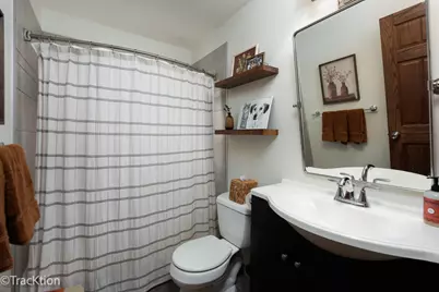 6630 Blackstone Drive, Downers Grove, IL 60516 - Photo 12