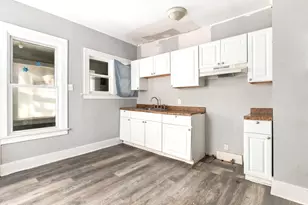 212 S Park St, Streator, IL 61364 - Photo 6