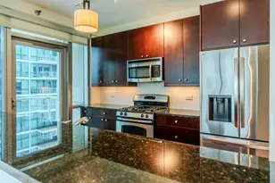 123 S Green St, Chicago, IL 60607 - Photo 18
