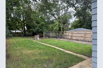 219 SW Circle Drive, Joliet, IL 60433 - Photo 14