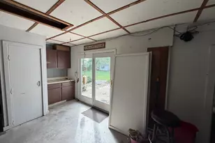 10083 Elizabeth Rd, Bloomington, IL 61705 - Photo 18