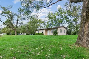 1759 222nd Pl, Sauk Village, IL 60411 - Photo 2