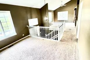 2307 Twilight Dr, Aurora, IL 60503 - Photo 4