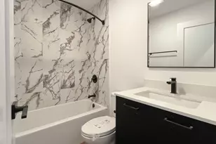 3710 N Kenmore Ave, Chicago, IL 60613 - Photo 10